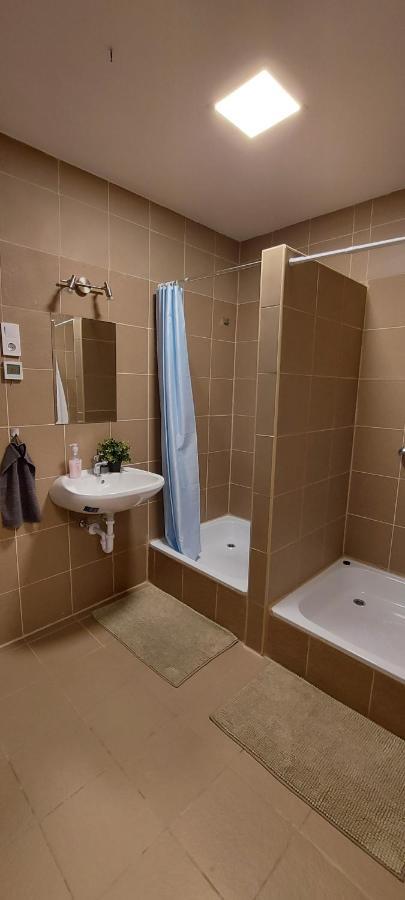 بودابست K21 Party Apartment Hotel With Inhouse Ruin Pub المظهر الخارجي الصورة