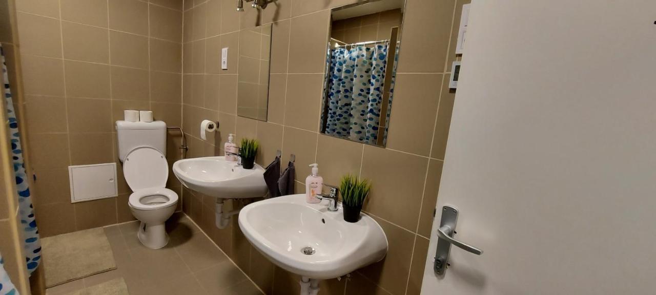 بودابست K21 Party Apartment Hotel With Inhouse Ruin Pub المظهر الخارجي الصورة